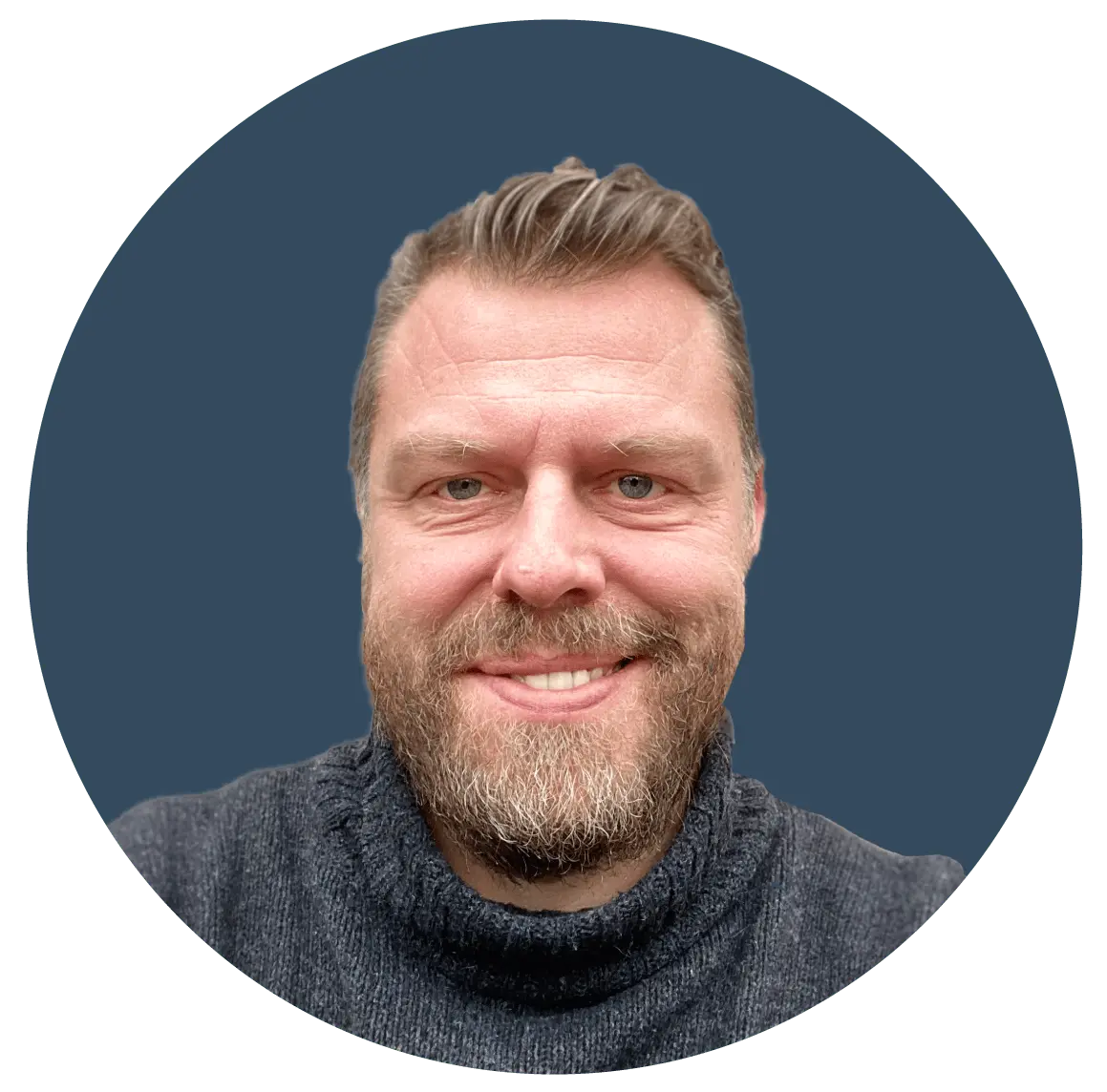 22Q4_Headshot-William-Van-Haevre_Blue